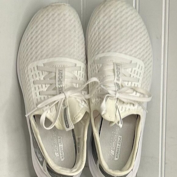 New Balance Shoes - New Balance Womens Wnrgslw2 White Cross Training Shoes Size 9